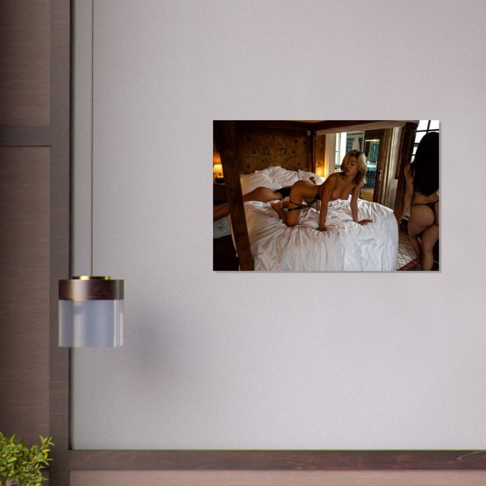 Sinnliche Fotografie im Schlafzimmer, PlumaArt - Premium Kunst Fotos und Bilder