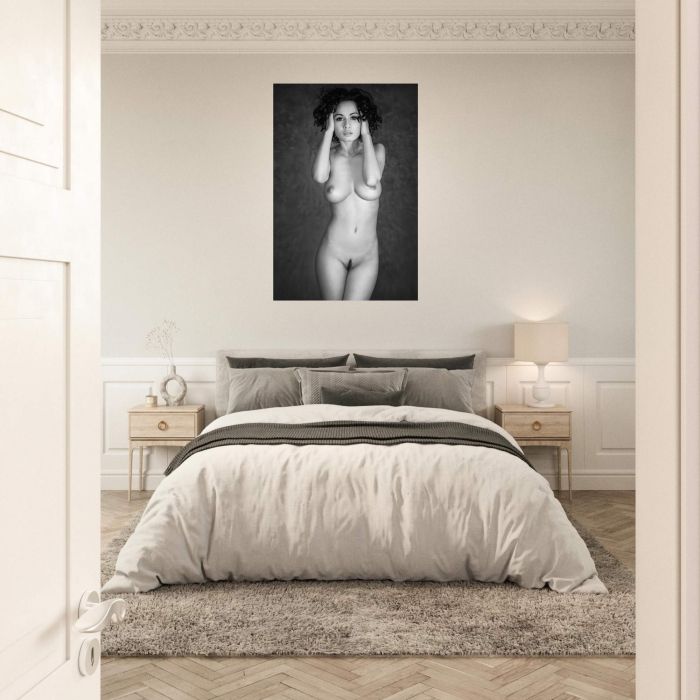 Nackte Frau mit großen Brüsten, PlumaArt - Premium Kunst Fotos und Bilder