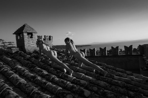 Frauen Ozeanblick Schloss, PlumaArt - Hochwertige erotische Kunst und Fotografie