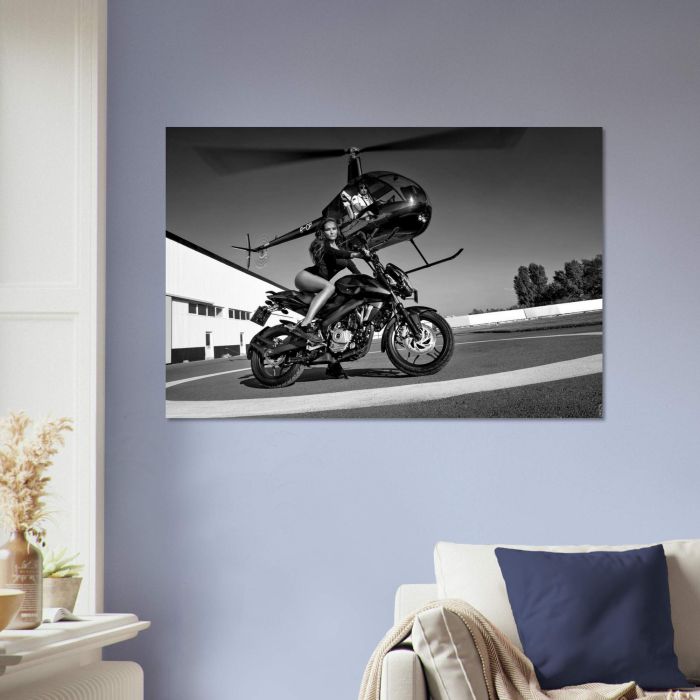 Dynamische Motorradfotografie, PlumaArt - Hochwertige erotische Kunst und Fotografie